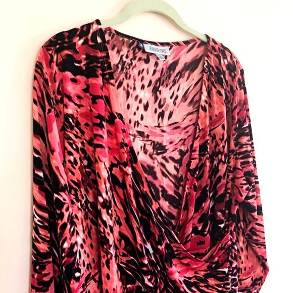 Jennifer Lopez Plus 1X Wrap Animal Print Coral Fuchsia Ruched Surplice Blouse - Picture 16 of 16